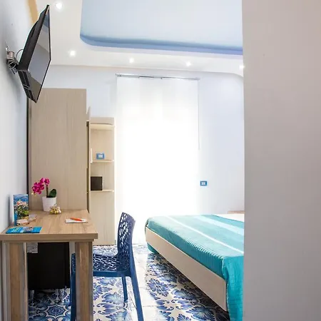 Degli Aranci בית הארחה 4*