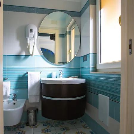 Degli Aranci בית הארחה 4*